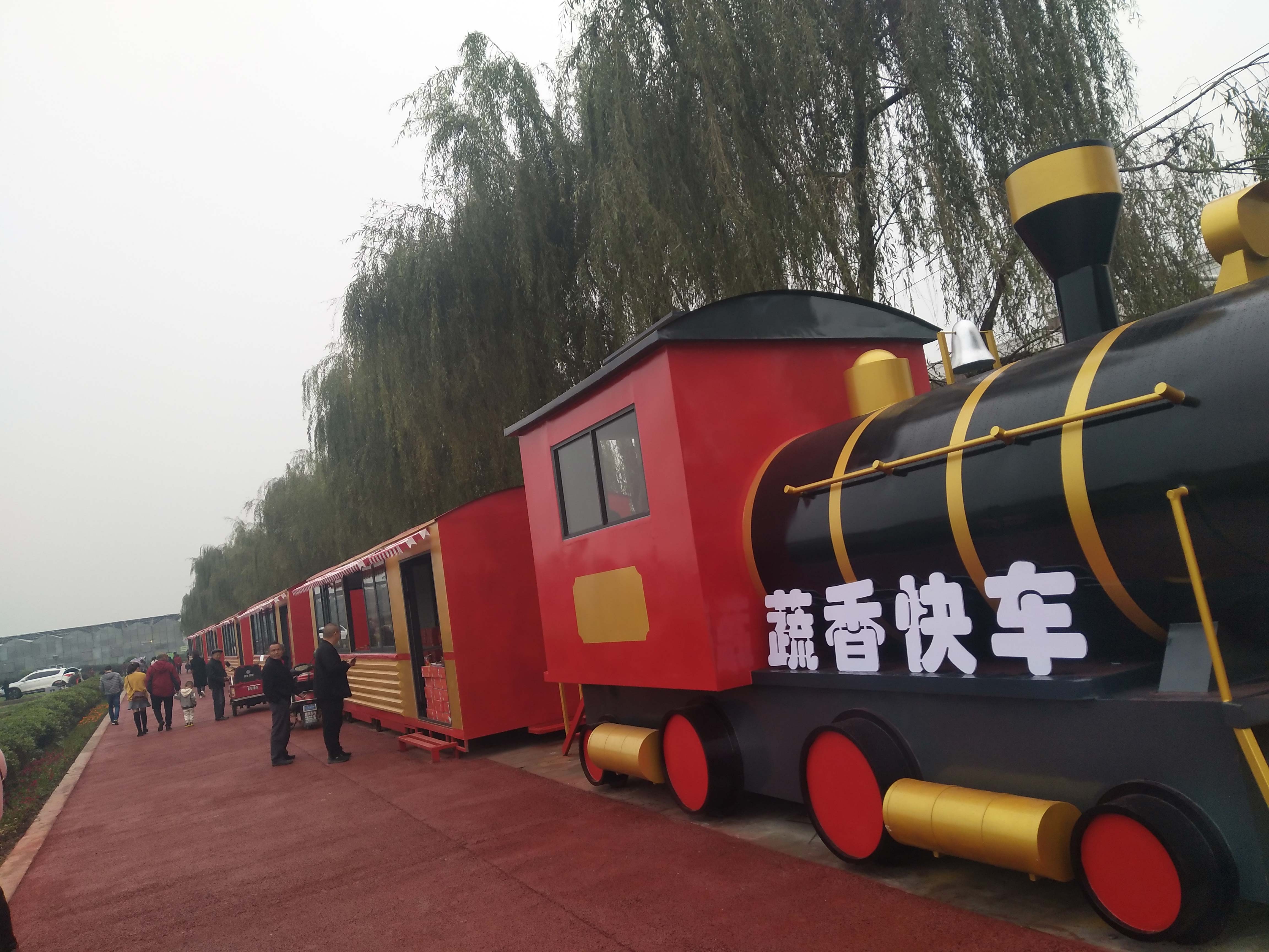 彭州蒙阳蔬菜博览园不锈钢火车雕塑
